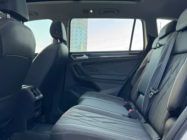 Volkswagen Tiguan L — Фото автомобиля 11