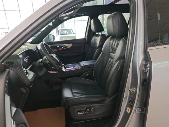 GAC Trumpchi GS8 — Фото автомобиля 14