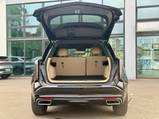 Cadillac XT5 — Фото автомобиля 12