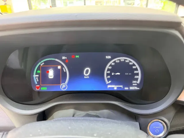 Toyota Sienna — Фото автомобиля 16
