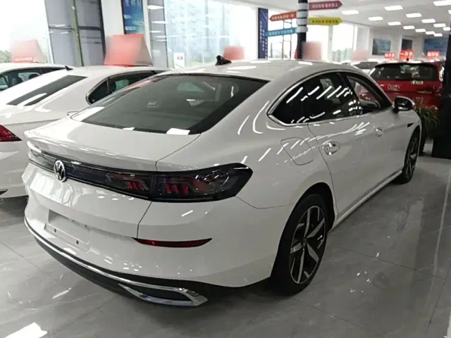 Volkswagen Lamando — Фото автомобиля 6