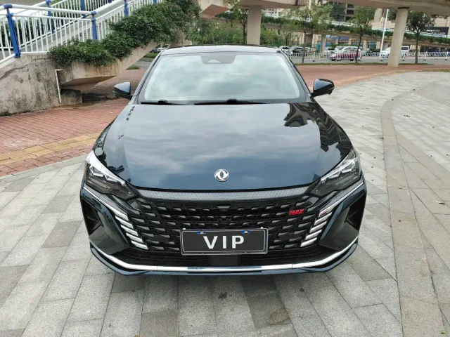 Фотография автомобиля — Dongfeng Yixuan MAX