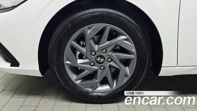 Hyundai Avante — Фото автомобиля 5