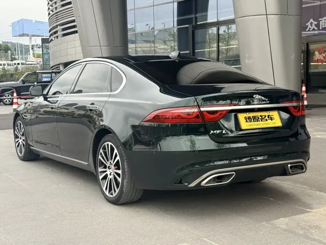 Jaguar XFL — Фото автомобиля 5