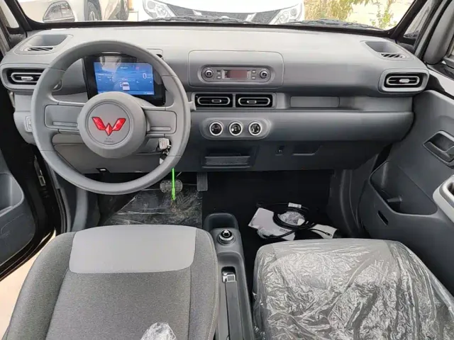 Wuling Zhiguang NEV — Фото автомобиля 9
