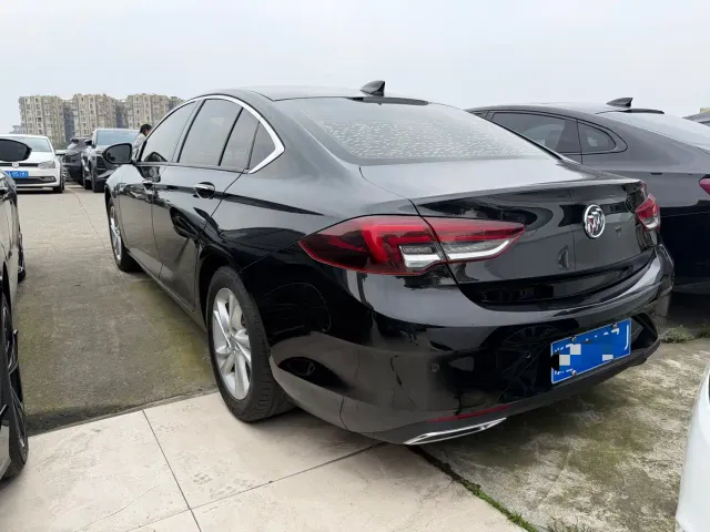 Buick Regal — Фото автомобиля 17