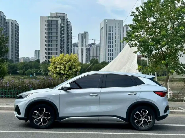 BYD Yuan PLUS — Фото автомобиля 3