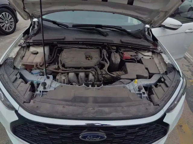Ford Escort — Фото автомобиля 15