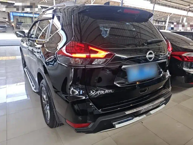 Nissan X-Trail — Фото автомобиля 4
