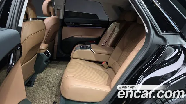 Hyundai Grandeur Grandeur (GN7) 2.5 Бензин 2WD — Фото автомобиля 11