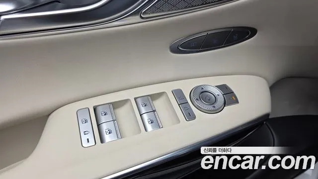 Genesis GV70 — Фото автомобиля 28