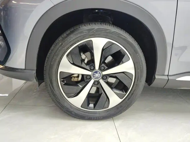 BYD Song PLUS — Фото автомобиля 6