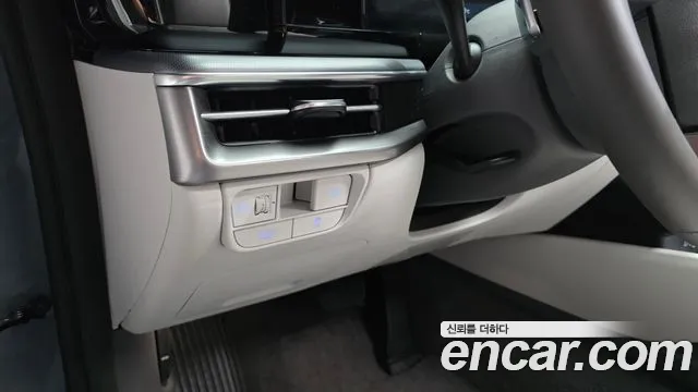 Hyundai Grandeur Grandeur (GN7) 2.5 Бензин 2WD — Фото автомобиля 14