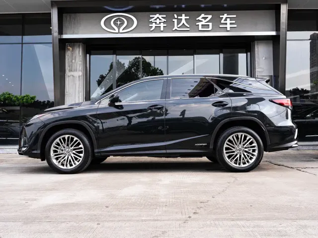 Lexus RX — Фото автомобиля 4