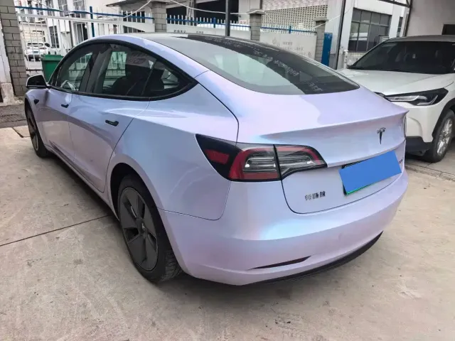 Tesla Model 3 — Фото автомобиля 13