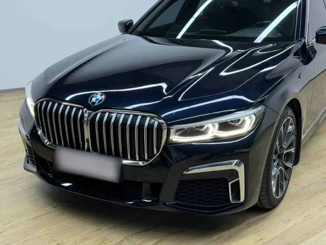 BMW 7 Series — Фото автомобиля 6
