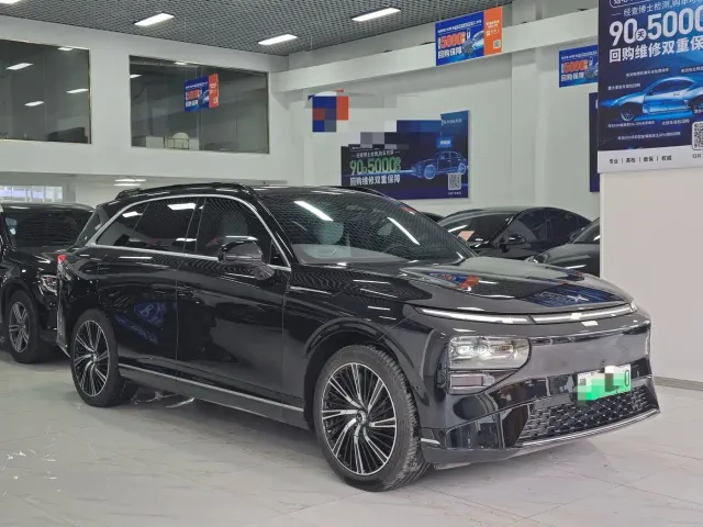 Xpeng G9 — Фото автомобиля 3