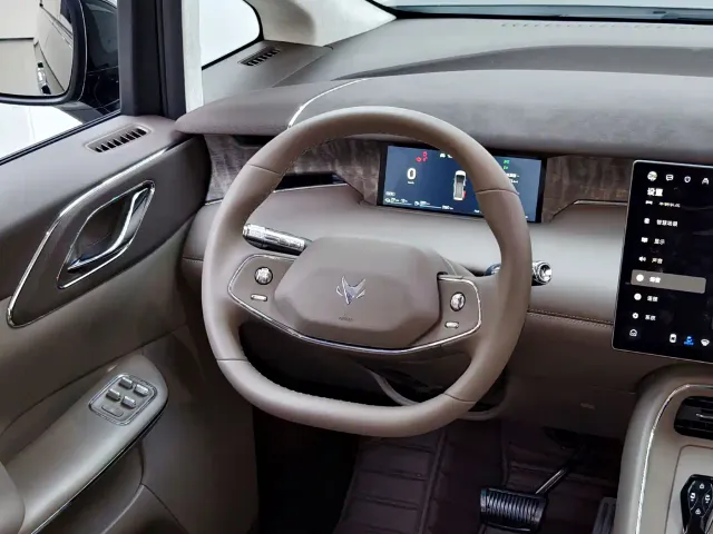 Arcfox Wendao V9 — Фото автомобиля 18