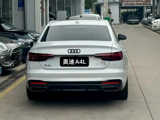 Audi A4L — Фото автомобиля 5