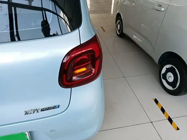 Wuling Hongguang Mini EV — Фото автомобиля 7
