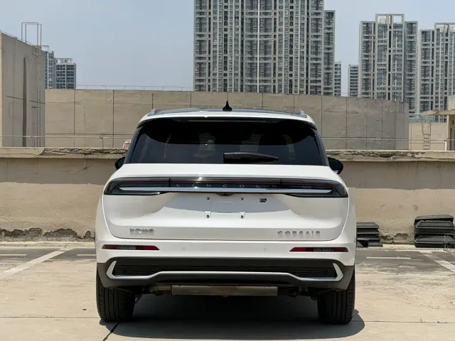 Lincoln Corsair — Фото автомобиля 5