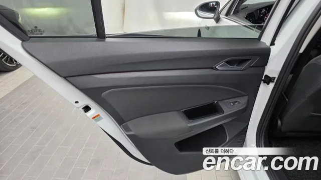 Volkswagen Golf Golf 8 поколение 2.0 TDI Prestige — Фото автомобиля 24
