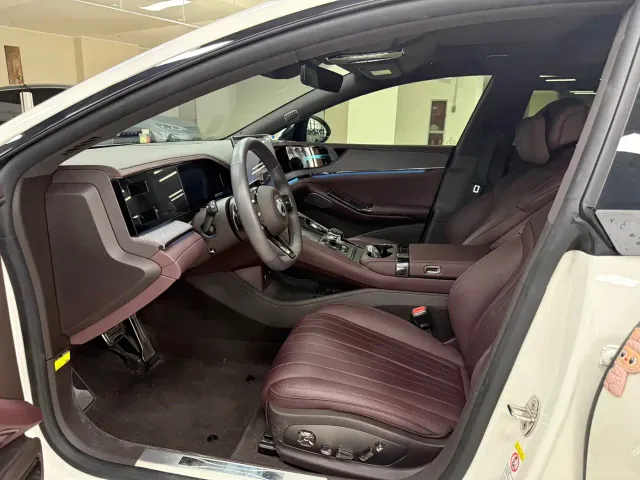Denza Z9GT — Фото автомобиля 10