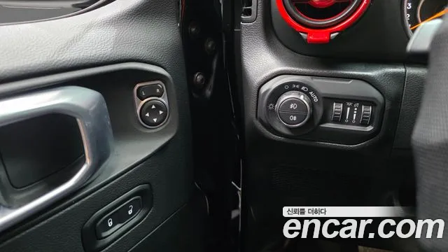 Jeep Wrangler Wrangler (JL) — Фото автомобиля 20