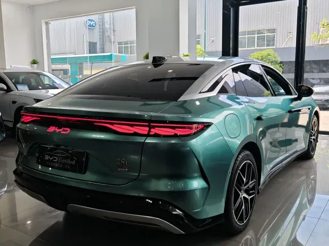 BYD Han L — Фото автомобиля 11
