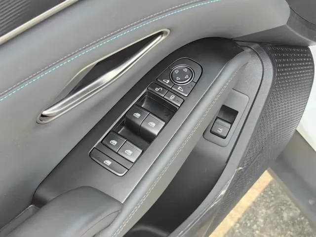 BYD Qin L — Фото автомобиля 10