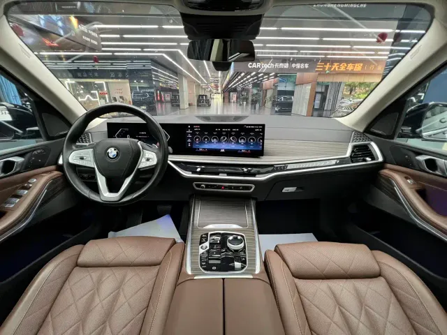 BMW X7 — Фото автомобиля 11