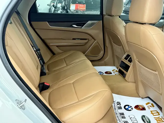 Jaguar XFL — Фото автомобиля 10