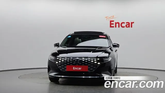 Hyundai Grandeur Grandeur (New) Hybrid — Фото автомобиля 3