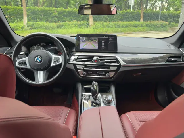 BMW 5 Series — Фото автомобиля 7