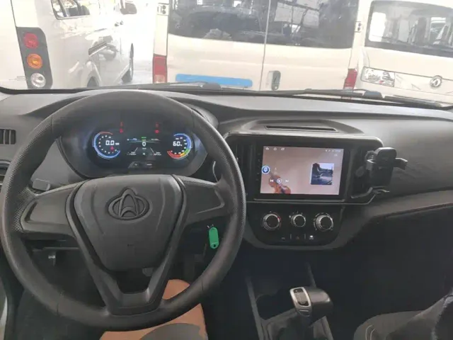 Changan Ruixing EM80 — Фото автомобиля 9