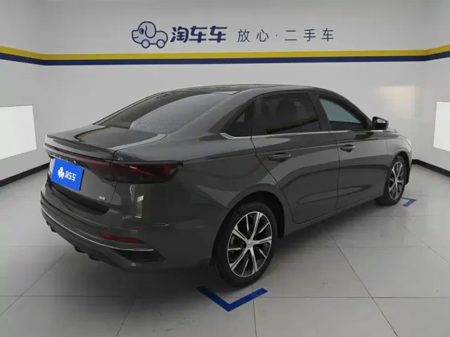 Geely Emgrand — Фото автомобиля 3