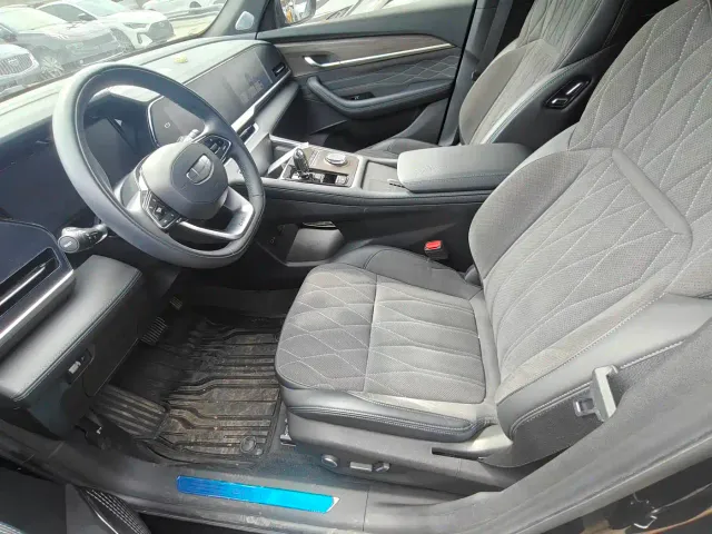 Geely Xingyue L 2025 Oriental Glory 2.0TD Automatic Star Collector Edition — Фото автомобиля 4