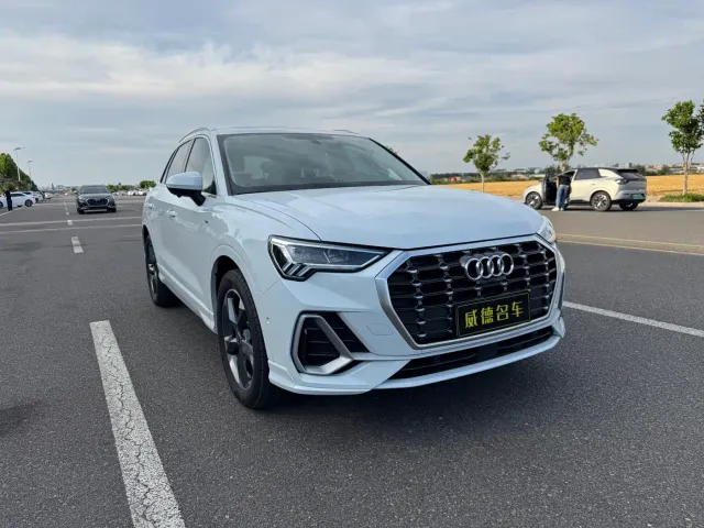 Audi Q3 — Фото автомобиля 2