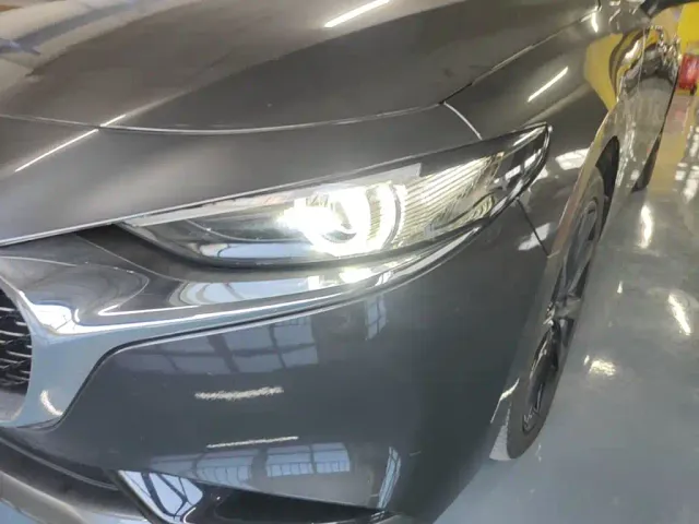 Mazda Axela — Фото автомобиля 23