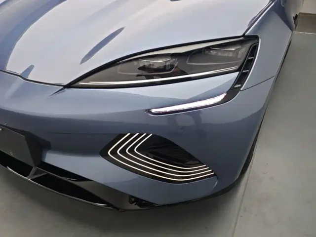 BYD Seal — Фото автомобиля 23