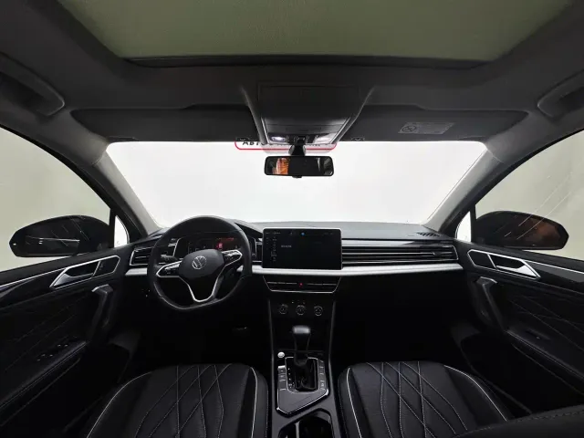 Volkswagen Tiguan L — Фото автомобиля 10