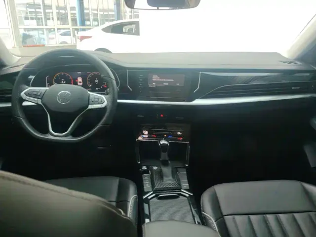 Volkswagen Passat — Фото автомобиля 12