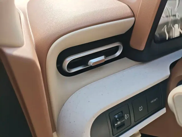 Wuling Hongguang Mini EV — Фото автомобиля 19