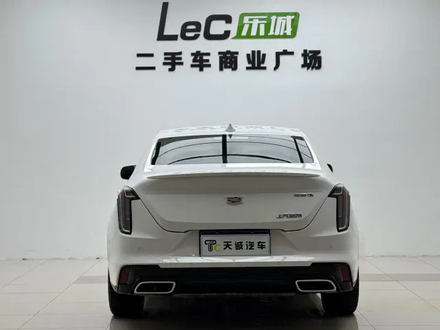 Cadillac CT4 — Фото автомобиля 16