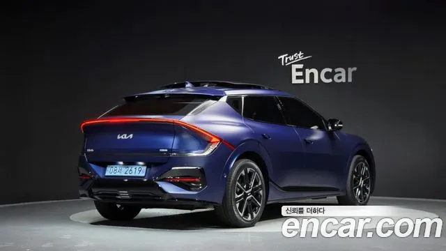 Kia EV6 — Фото автомобиля 2