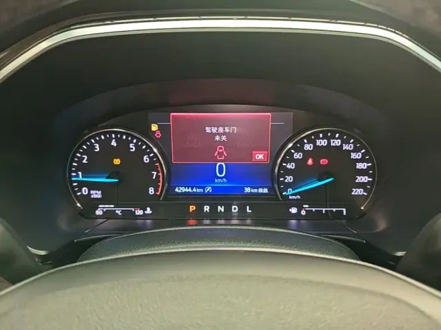 Ford Escape — Фото автомобиля 11