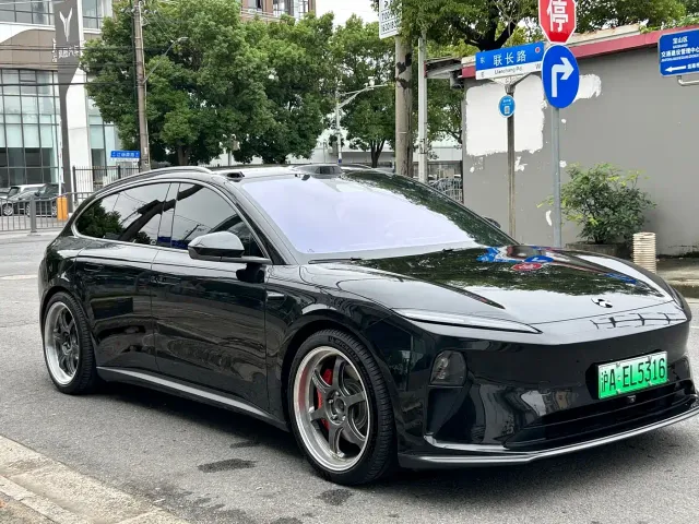 Nio ET5 Touring — Фото автомобиля 3