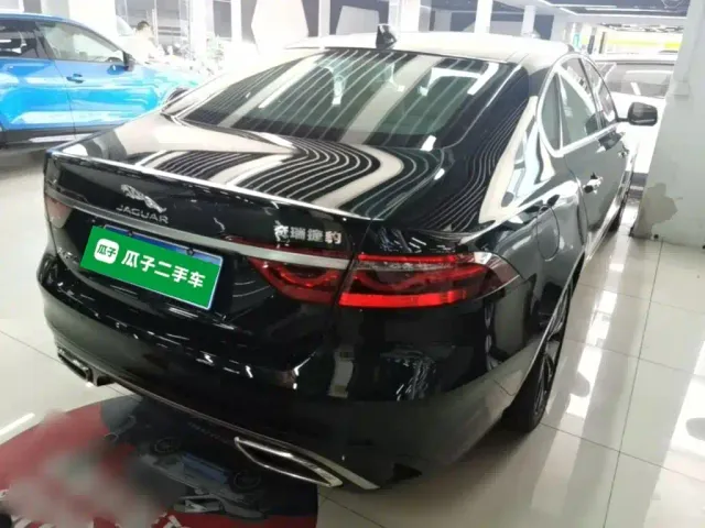Jaguar XFL — Фото автомобиля 6