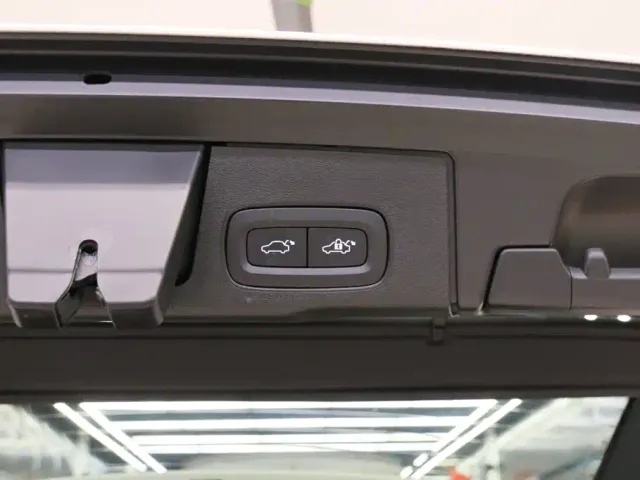 Volvo XC60 — Фото автомобиля 16