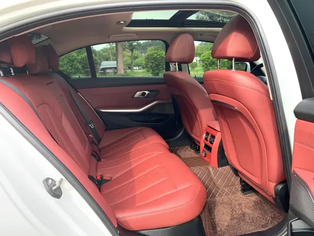BMW 3 Series — Фото автомобиля 12